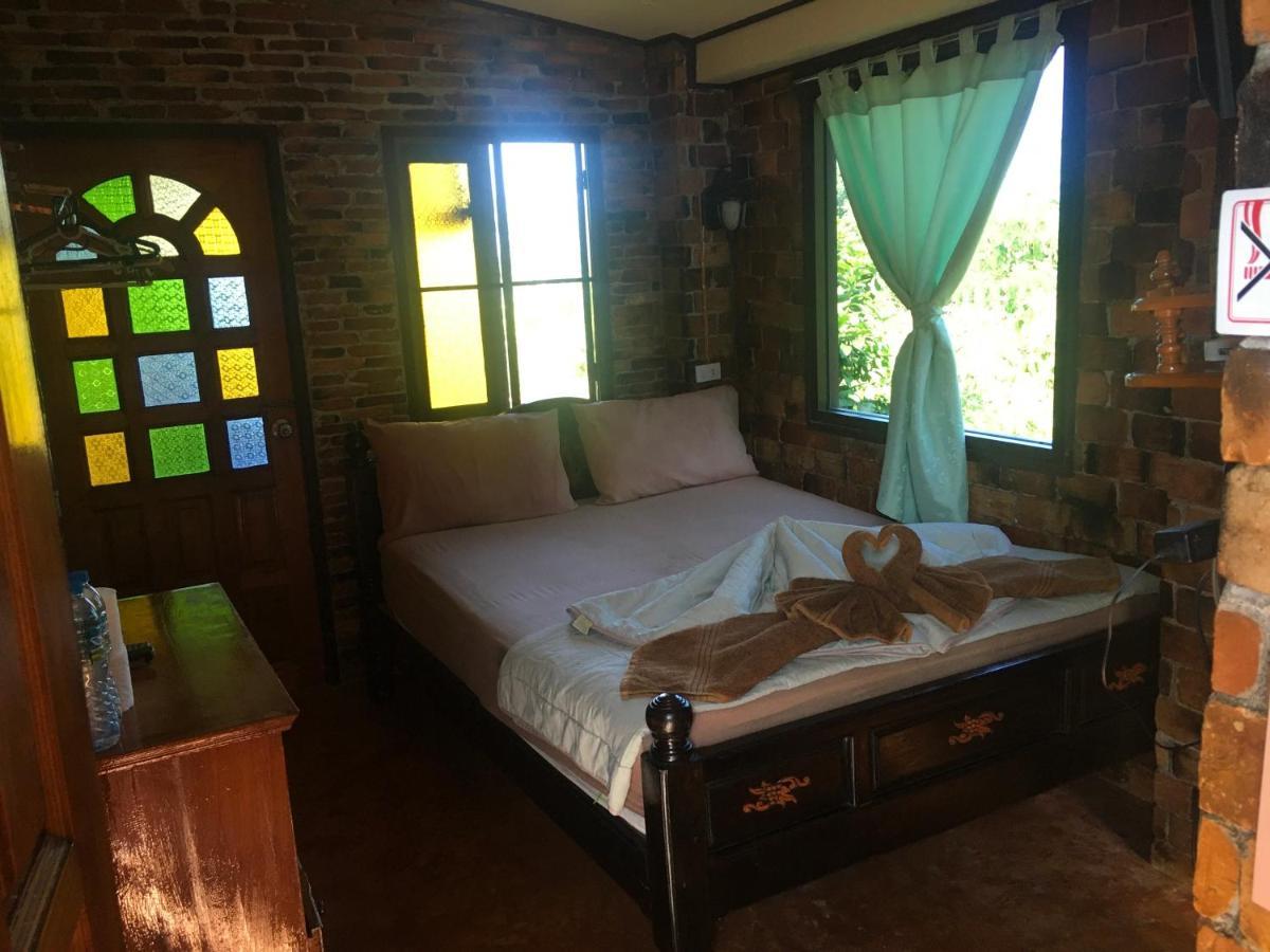 Sunflowerbungalow Khao Lak Buitenkant foto